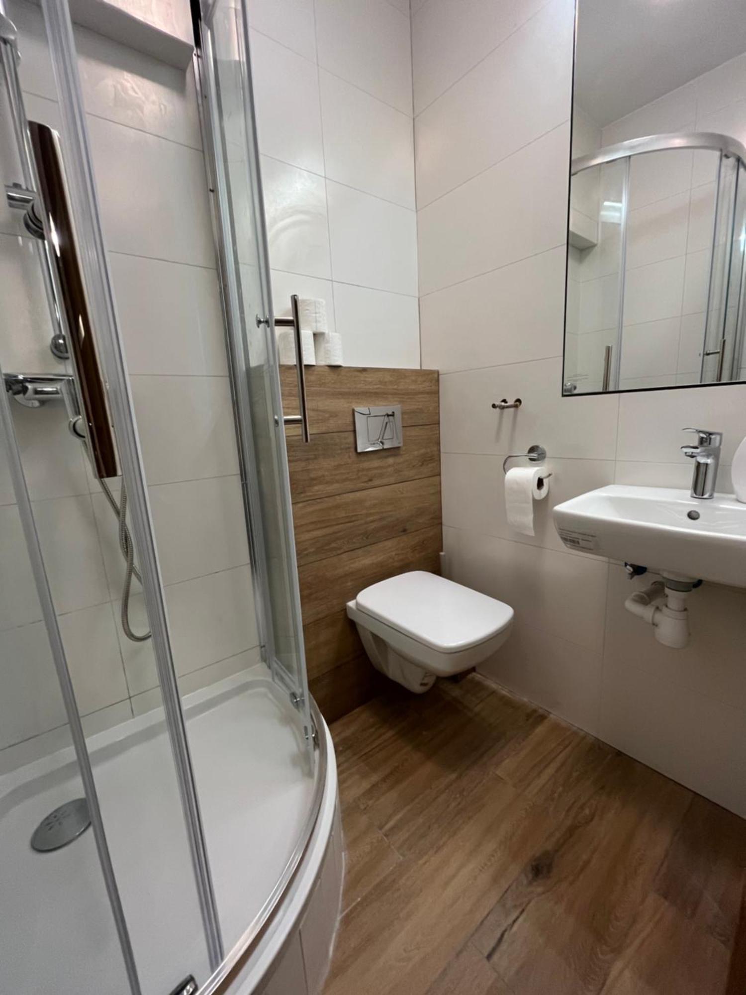 Auberge de jeunesse Dom Kolping à Cracovie Extérieur photo