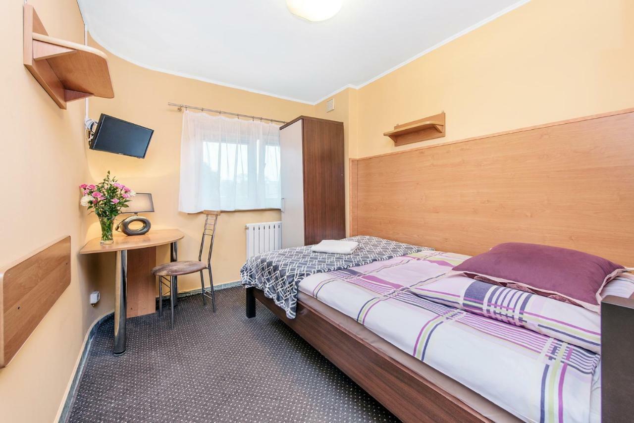 Auberge de jeunesse Dom Kolping à Cracovie Extérieur photo